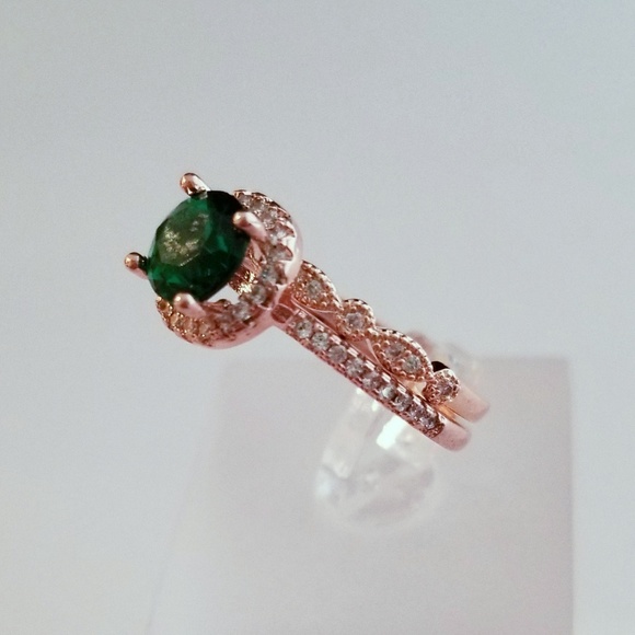 *only size 6 left!* Green and Rose Gold Ring Set - Picture 4 of 8